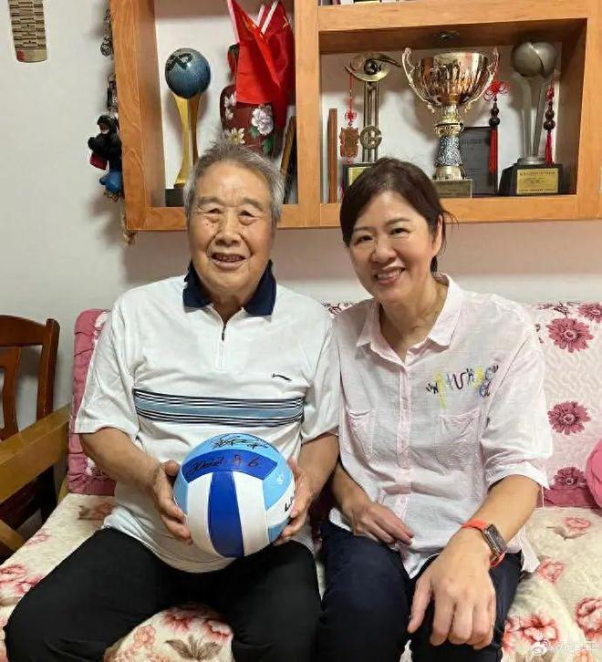副局长厕所跳窗逃离！斑马被游客惊吓后撞死？姚明辞职？！ag真人平台第一游戏早读 多地特大暴雨！天津零时启动！(图14)