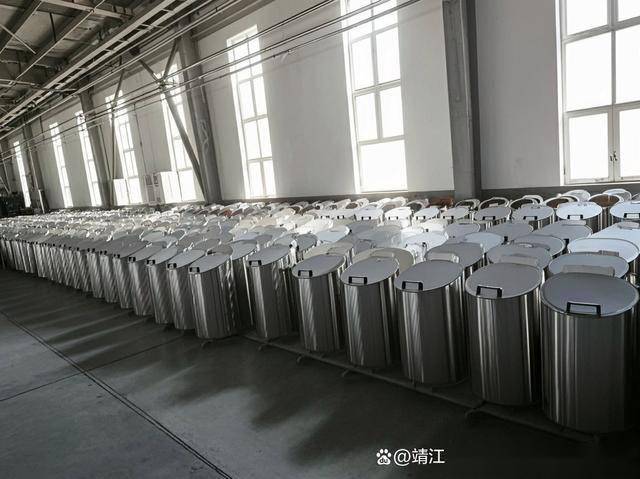 避免了垃圾桶对城市景观的破坏AG真人百家乐智能升降垃圾桶