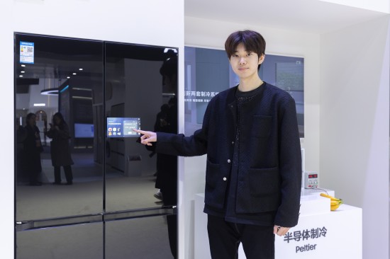 WE 2025深度剖析智能家居的硬核科技AG真人app三星AI神系列产品亮相A(图1)